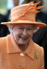 Queen Elizabeth ll  фото №521363