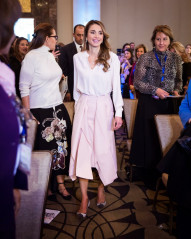 Queen Rania фото №987975