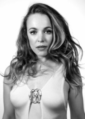 Rachel McAdams ~ Bustle Magazine April 2023 фото №1373430