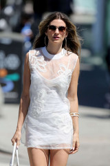 Rachel Mccord in White Mini Dress Shopping in Santa Monica фото №952633