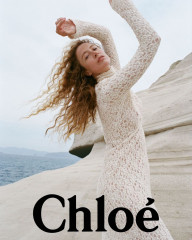 Raquel Zimmermann ~ Chloé F/W 2023 Campaign by Zoë Ghertner  фото №1378413