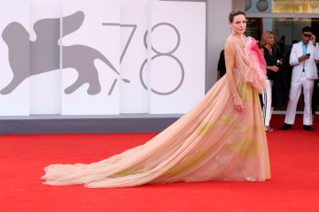 Rebecca Ferguson - 'Dune' Premiere at 78th Venice Film Festival 09/03/2021 фото №1328403