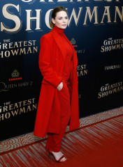 Rebecca Ferguson - 'The Greatest Showman' New York Premiere 12/08/2017 фото №1317845