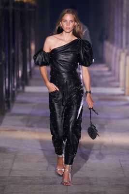 Isabel Marant Spring/Summer 2021 Fashion Show in Paris фото №1278539