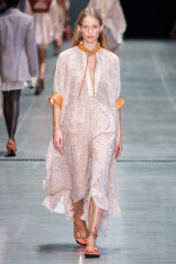 Rebecca Longendyke - Sportmax Spring/Summer 2020 Fashion Show in Milan фото №1275313