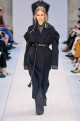 Rebecca Longendyke - Max Mara Autumn/Winter 2020 Fashion Show in Milan фото №1254225