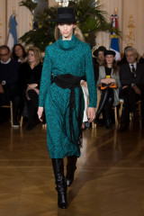 Rebecca Longendyke - Vanessa Seward Autumn/Winter 2018 Fashion Show in Paris фото №1252718