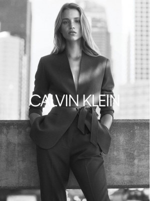 Rebecca Longendyke - Calvin Klein фото №1342066