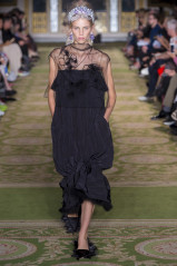 Rebecca Longendyke - Simone Rocha Spring/Summer 2019 Fashion Show in London фото №1253939