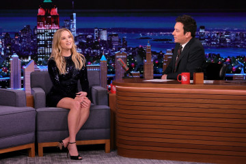 Reese Witherspoon - The Tonight Show Starring Jimmy Fallon 12/17/2021 фото №1329252