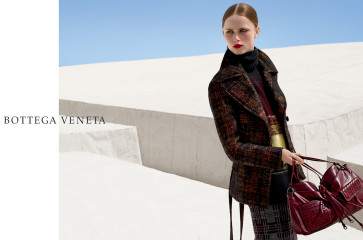 Rianne van Rompaey - for Bottega Veneta Fall/Winter Campaign фото №1195492