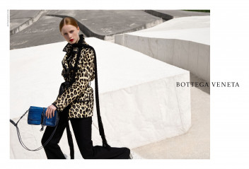 Rianne van Rompaey - for Bottega Veneta Fall/Winter Campaign фото №1195489