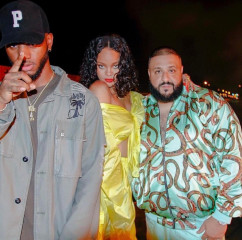 Rihanna at SHOOTING A MUSIC VIDEO WITH DJ KHALED IN MIAMI 06/05/2017 фото №972823
