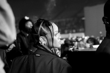 Rihanna - ASAP Rocky's Concert in Long Beach 11/07/2021 фото №1330108
