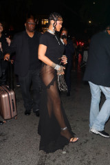 Rihanna - Rihanna's Met Gala After Party in New York 09/13/2021 фото №1311200