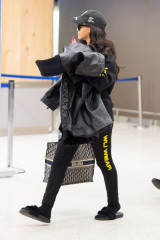 Rihanna - JFK Airport in NY 09/15/2018 фото №1152535