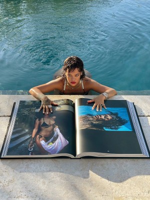 Rihanna - Rihanna Book 02/17/2021 фото №1290428