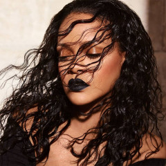 Rihanna - Fenty Beauty Mattemoiselle (2018) фото №1140322