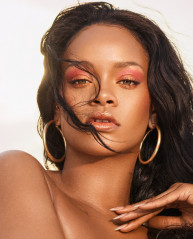 Rihanna - Fenty Beauty Beach, Please! Summer (2018) фото №1070801