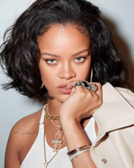 Rihanna - Fenty Beauty 'Pro Filt'r Powder Foundation' (2020) фото №1286231