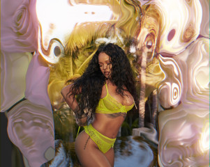 Rihanna - Savage x Fenty 'Love Lace' Summer Campaign 2020 фото №1292166