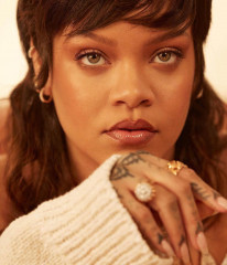 Rihanna - Fenty Beauty 'Eaze Drop Foundation' (2021) фото №1292660