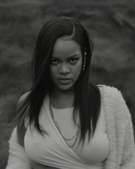 Rihanna - Fenty Beauty 'Fenty Eau de Parfum' (2021) фото №1305276