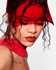 Rihanna - Fenty Beauty 'Icon Lipstick' (2022) фото №1338871