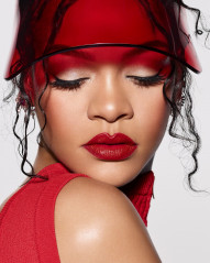 Rihanna - Fenty Beauty 'Icon Lipstick' (2022) фото №1336229