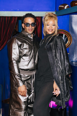 Rihanna - Jason Lee Hollywood Cares Foundation Donor Dinner in LA 03/26/2024 фото №1392486