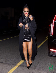 Rihanna - Giorgio Baldi Restaurant in Los Angeles 03/28/2021 фото №1292658