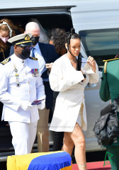 Rihanna-National Independence Honours Ceremony G. Square in Bridgetown 11/30/21 фото №1326097