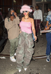 Rihanna - New York 07/31/2021 фото №1304747