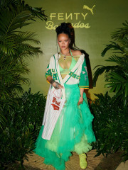 Rihanna – Fenty x Puma Party in Barbados фото №1413988