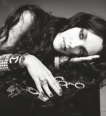 Riley Keough – Chanel Spring/Summer 2024 Campaign фото №1391415