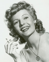 Rita Hayworth фото №443325