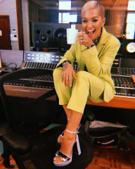 Rita Ora - RAK Studios 09/27/2018 фото №1160346