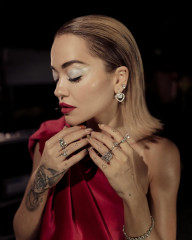 Rita Ora – Red Dress Shoot фото №1384364
