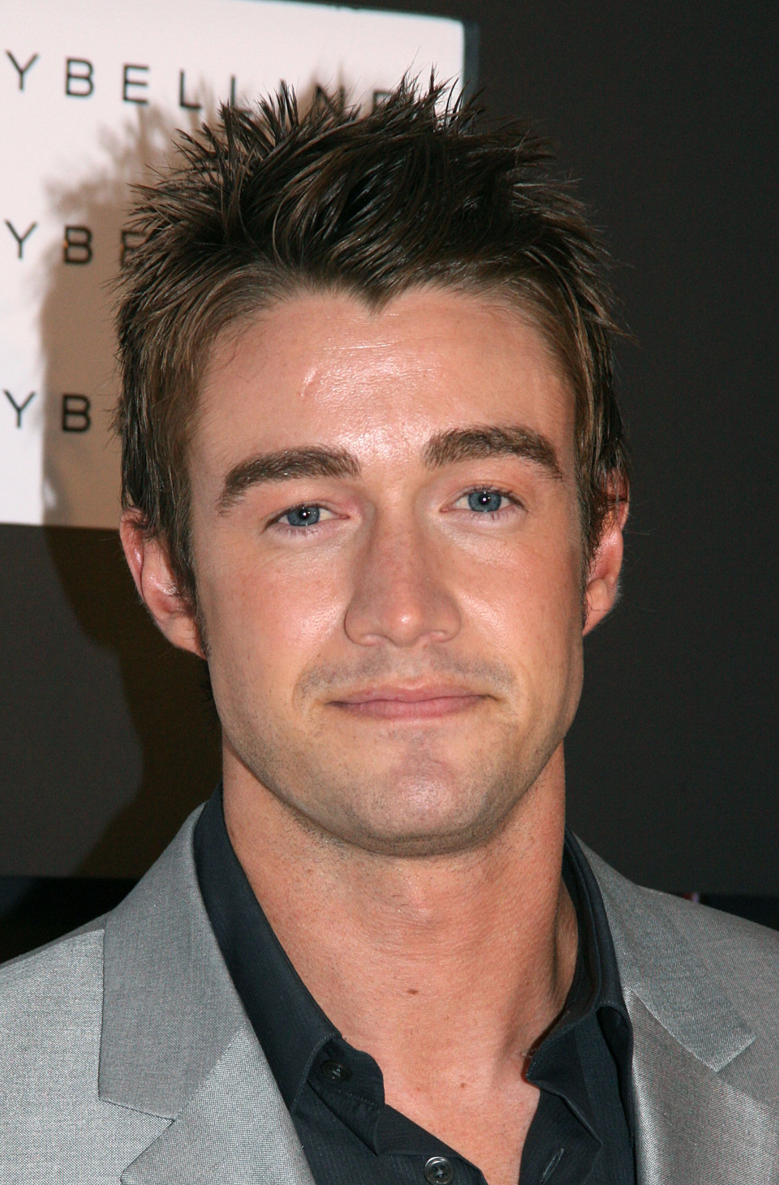 Роберт Бакли (Robert Buckley)