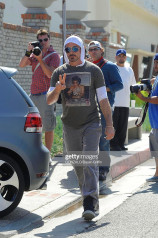 Robert Downey Jr - Malibu 05/28/2012 фото №1272723