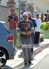 Robert Downey Jr - Malibu 05/28/2012 фото №1272725