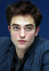 Robert Pattinson фото №381729