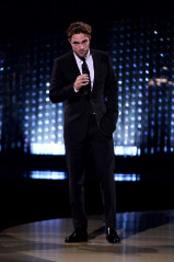 Robert Pattinson - British Fashion Awards in London фото №1339923