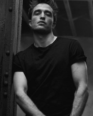 Robert Pattinson - Dior Homme фото №1332283