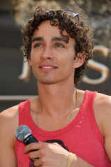 Robert Sheehan фото №664766