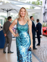 Romee Strijd ~ Day 1 Cannes фото №1370397