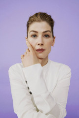 Rosamund Pike – Stylist Magazin 2019 Photoshoot фото №1138690