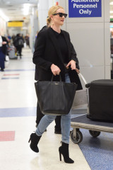 Rosie Huntington-Whiteley - JFK airport in New York фото №1148956