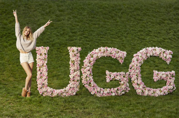 Rosie Huntington-Whitely - photoshoot for UGG campaign фото №967133