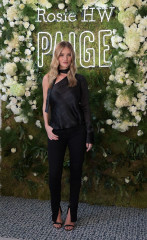 Rosie Huntington-Whiteley At Rosie HW x PAIGE Fall Collection launch in LA фото №1004070